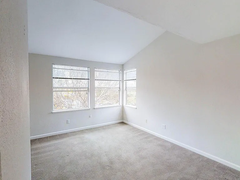 34 Flemings Ct — Photo 21