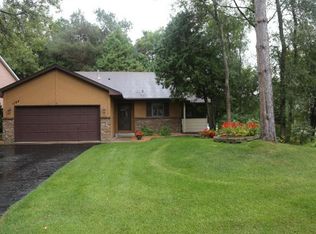 1194 Ravenswood St, Shoreview, MN 55126