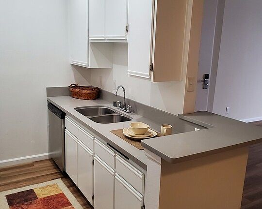 4th image of 1323 N Sierra Bonita Ave #220