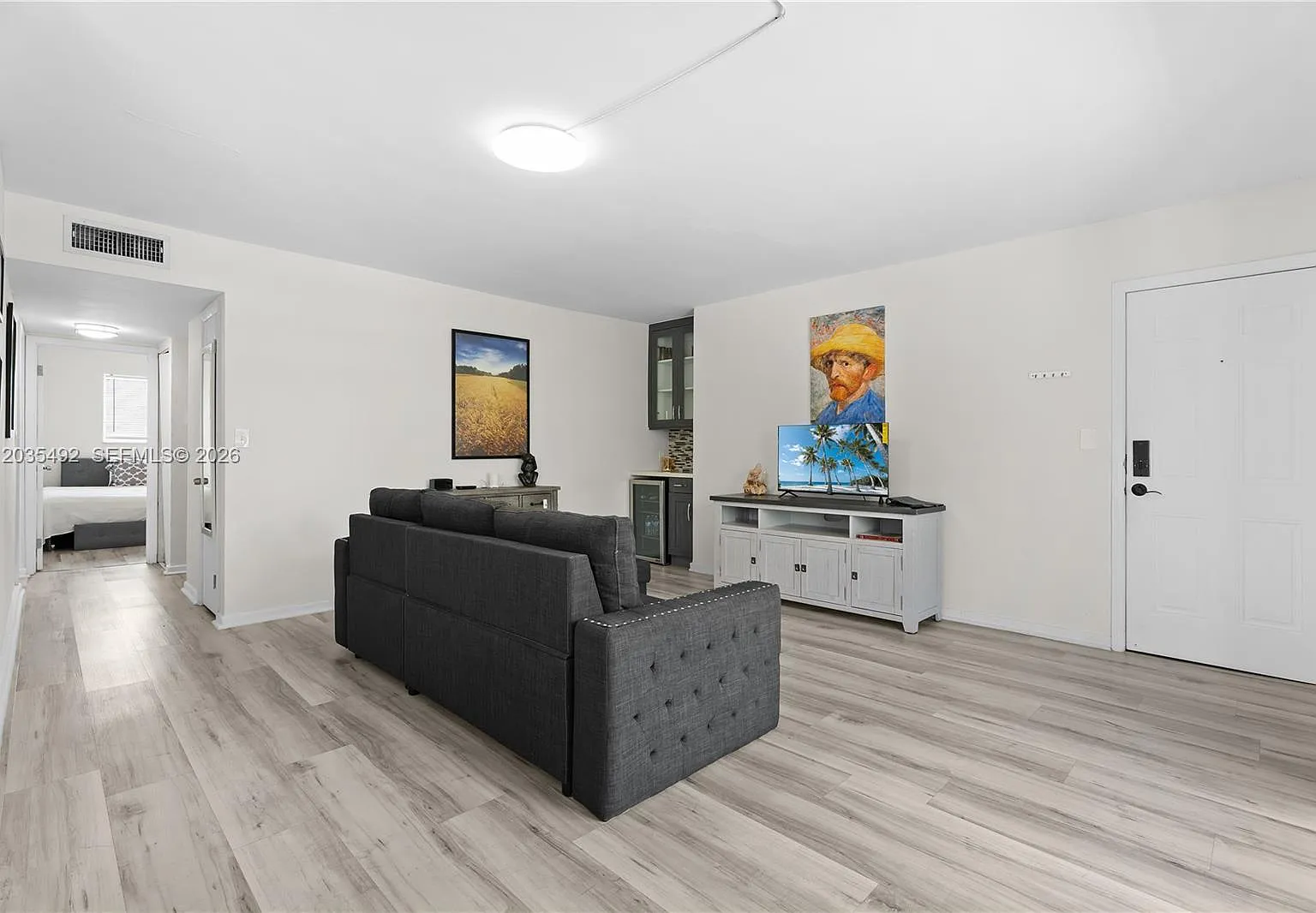 2 bed, $4,000 — Photo 3
