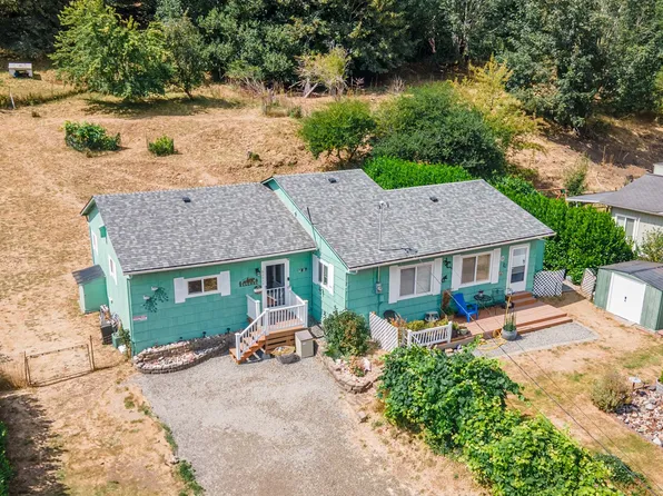 93945 Green Acres Ln, Coos Bay, OR 97420