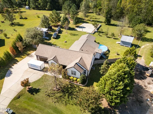 39 Majestic Ln, Clayton, NC 27520