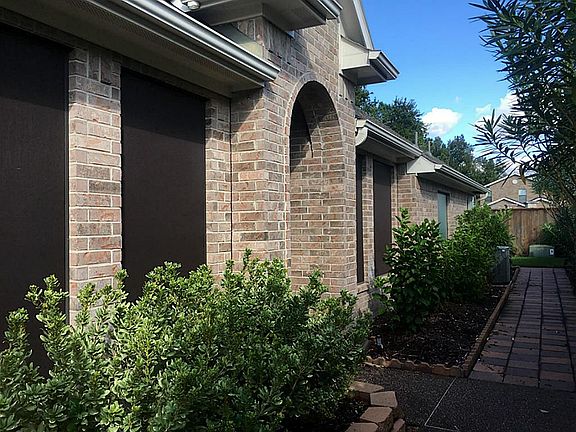 3rd image of 2611 Pointe Ln