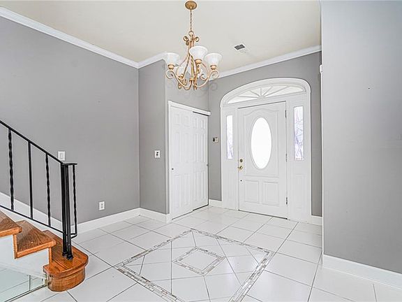 3rd image of 179 Gervil St