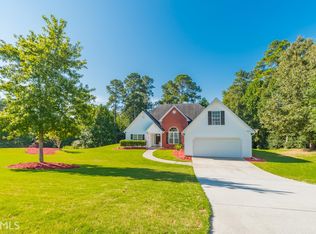 839 Winding Grove Ln, Loganville, GA 30052