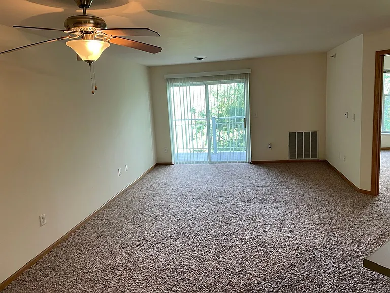Door Creek Apartments — Photo 4