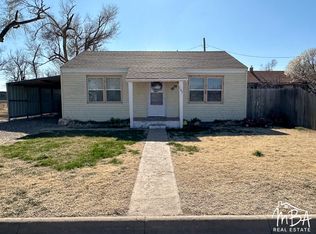 107 S Kearny St, Lakin, KS 67860