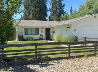 608 SW Greenwood Ave, Grants Pass, OR 97526