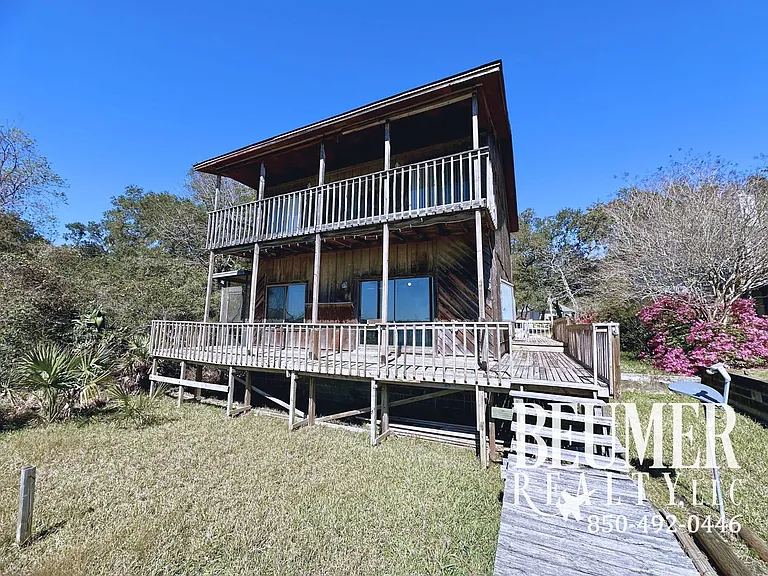 15025 Innerarity Point Rd — Photo 1