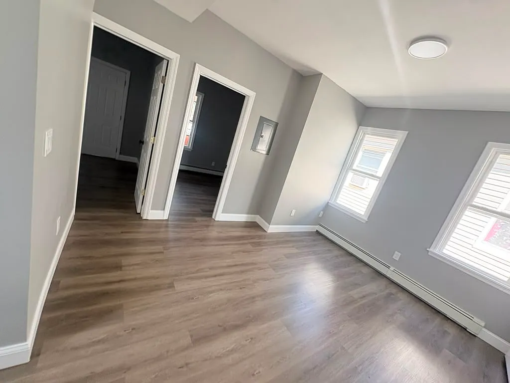 3 bed, $2,850 — Photo 4