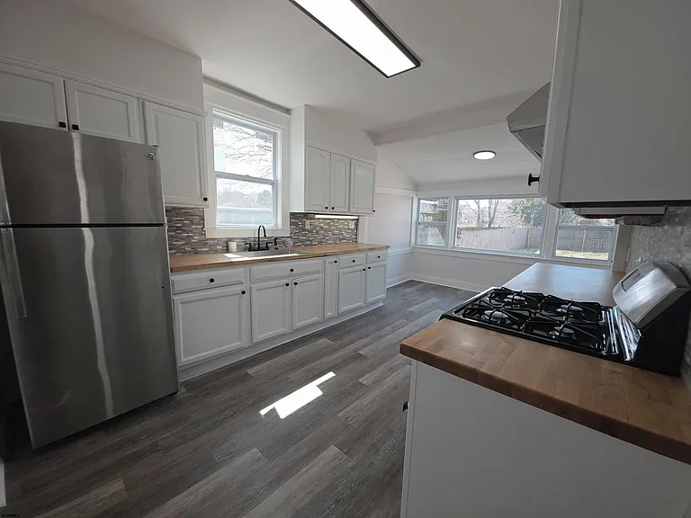 346 N Delaware Ave — Photo 17