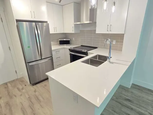6338 King George Blvd, Surrey, BC