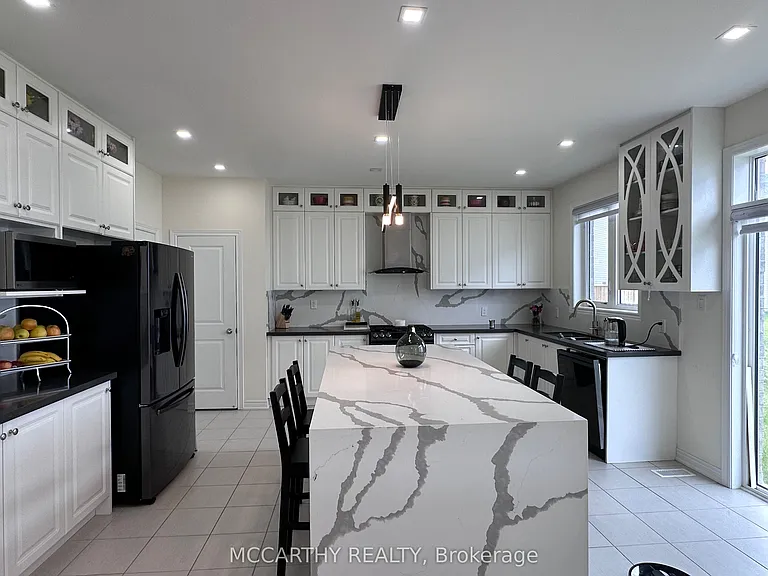 451 Black Cherry Cres — Photo 12