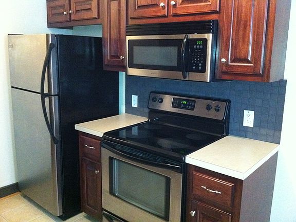 3rd image of 1024 Hull St APT 201