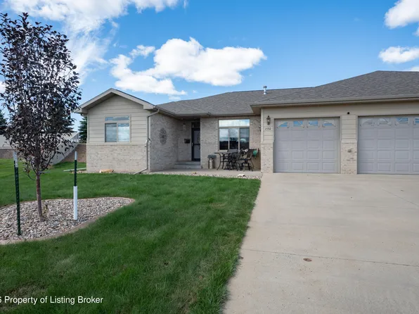 1530 Sagebrush Ct, Dickinson, ND 58601