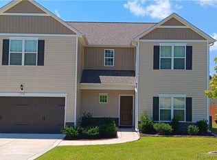 138 Ledgebrook Ln, Raeford, NC 28376