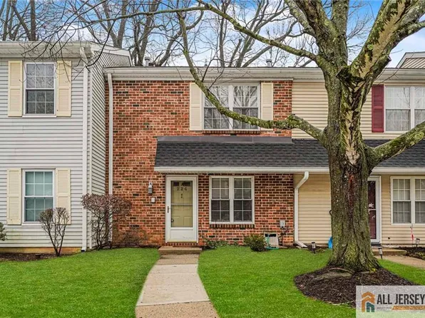 224 Palombi Ct, East Brunswick, NJ 08816