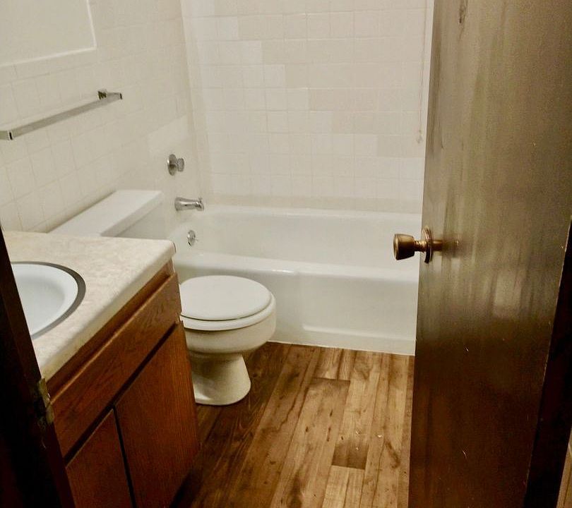 2nd image of 1609 D St APT 2