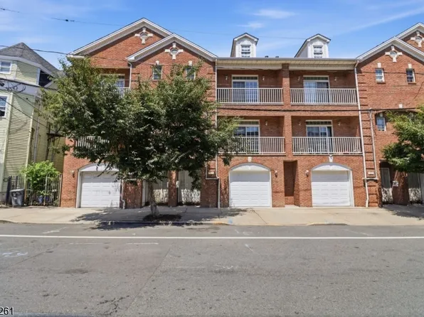 97 Astor St, Newark City, NJ 07114