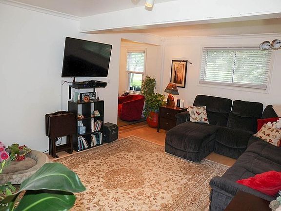 2nd image of 15780 Maxwell Ave