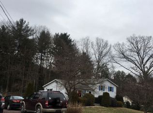 28 Carson Ln, Shickshinny, PA 18655