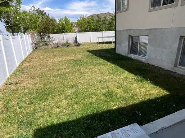 5692 W Piney View Ct, West Valley City, UT 84118