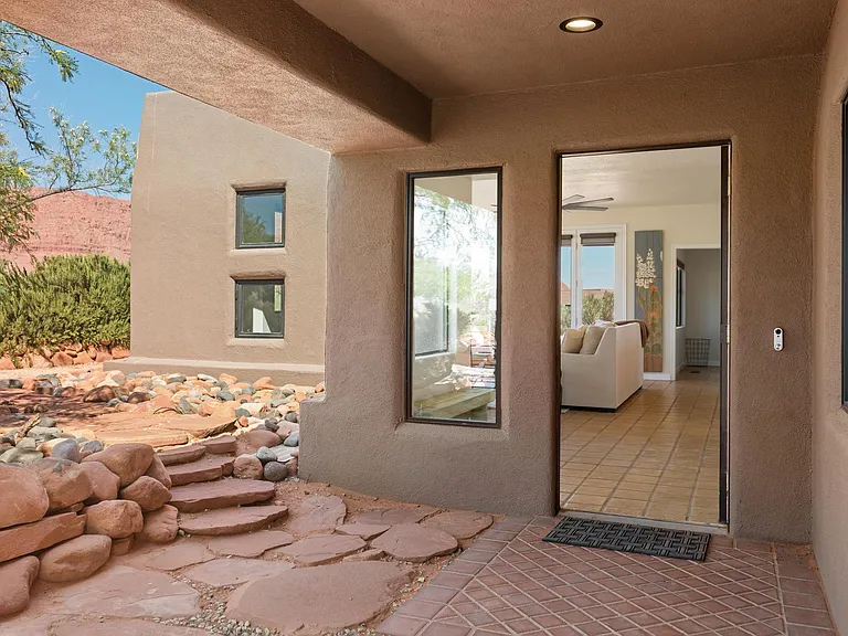 1411 W Sandhill Cir — Photo 9