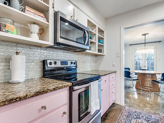 3rd image of 2100 Fleur De Lis Ct