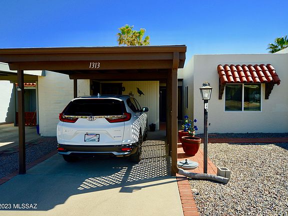 2nd image of 1313 S Desert Meadows Cir