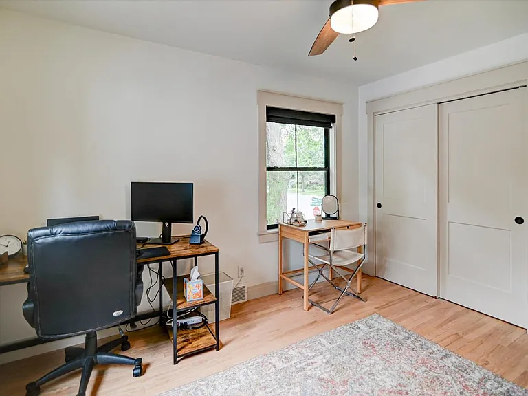 401 Presidential Ln #3 — Photo 13