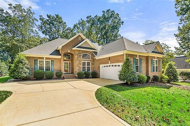 1st image of 125 English Ivy Ln #4