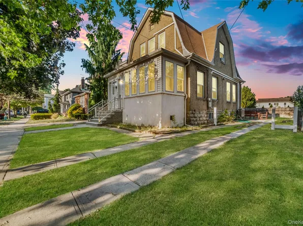 7 Willis Avenue, Floral Park, NY 11001