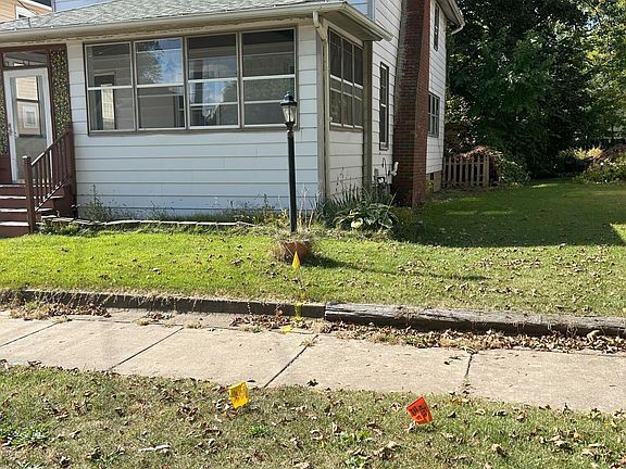 2nd image of 19 Central St
