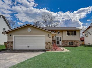 909 115th St, Pleasant Prairie, WI 53158