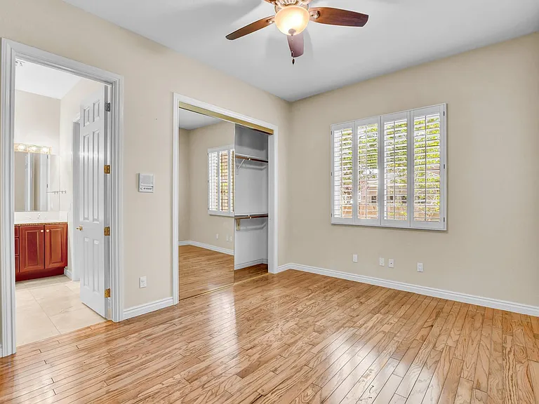 9101 Crystal Lake Ct — Photo 43