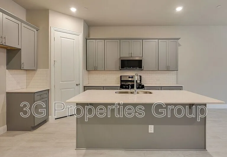 913 Ponds Edge Ln — Photo 11