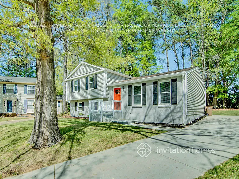 108 N Corncrib Ct — Photo 2