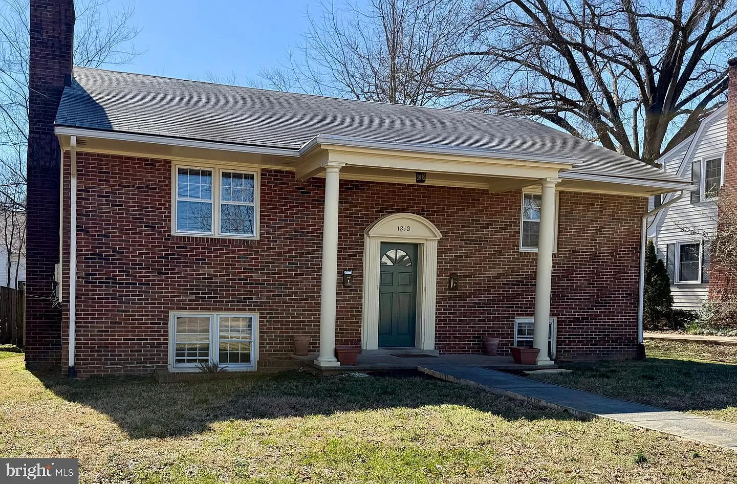 2 bed, 1.0 bath, 2128 sqft, $1,675 — Photo 1