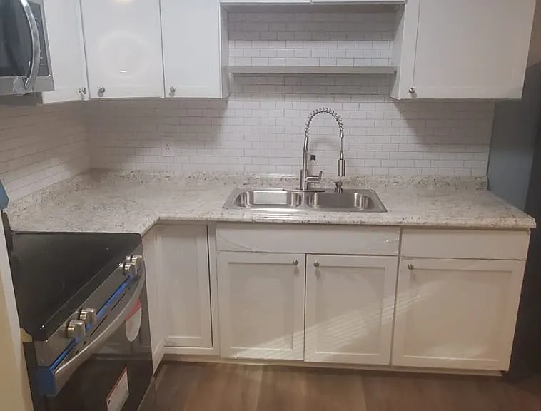 1639 Newark Ave #12 — Photo 3