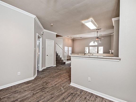 5th image of 8360 Hickory St #8360