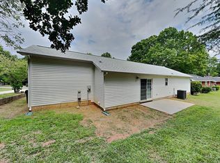 1122 Wilann Dr #1, Charlotte, NC 28215