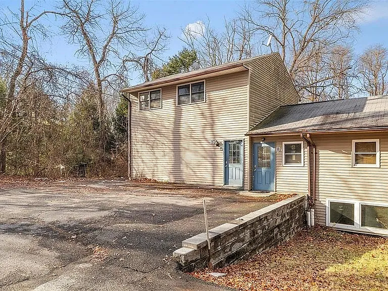 167 N Putt Corners Rd #B — Photo 11