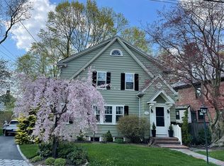 9 Day St, Newton, MA 02466