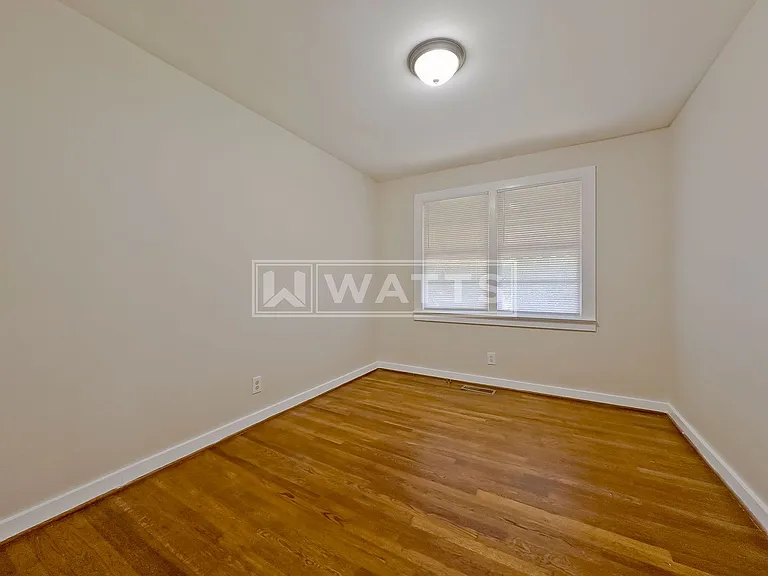 409 Foust Ct — Photo 9