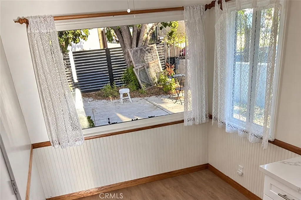 3 bed, 1134 sqft, $3,999 — Photo 3
