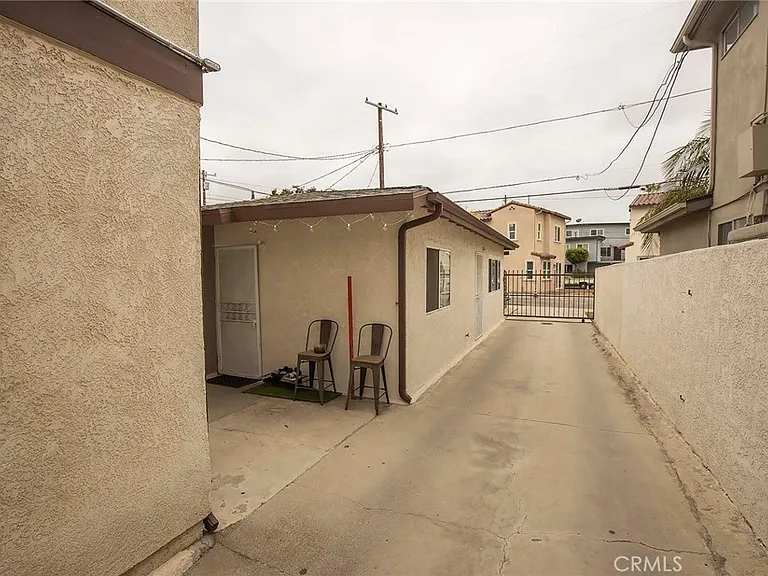 1533 Plaza Del Amo #4 — Photo 16