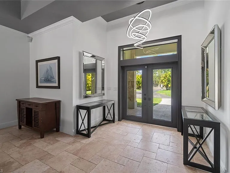 5420 Boxwood Way — Photo 3