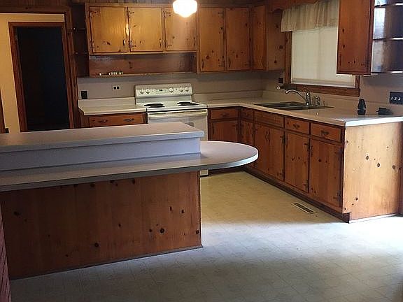 Kitchen/Dining Combination