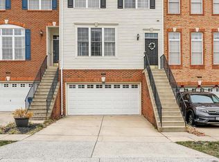 25830 Kirkwood Sq, Chantilly, VA 20152