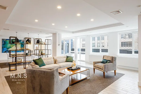 Rented by MNS Marketing | media 38